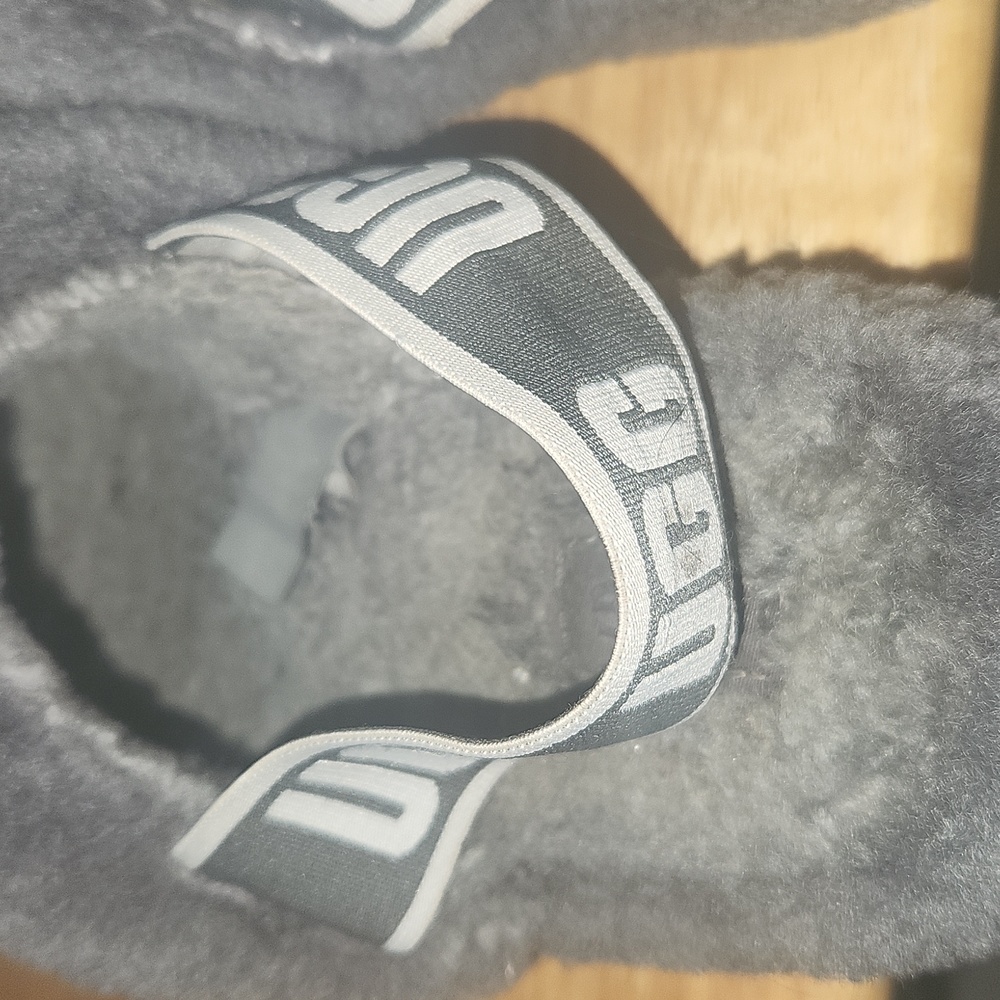 Ugg Yeah Slides - image 6